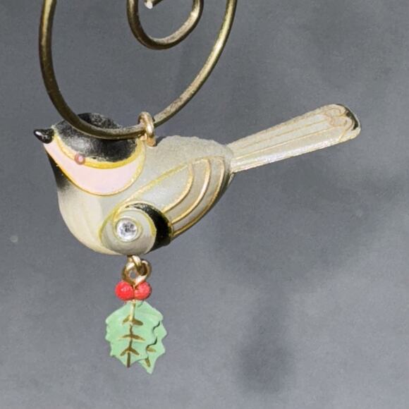 Hallmark Miniature Black-Capped Chickadee 2011 Ornament Beauty of Birds KOC RARE - Picture 9 of 13